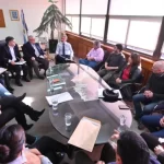 Arcioni se reunió con jefes comunales y escuchó sus necesidades